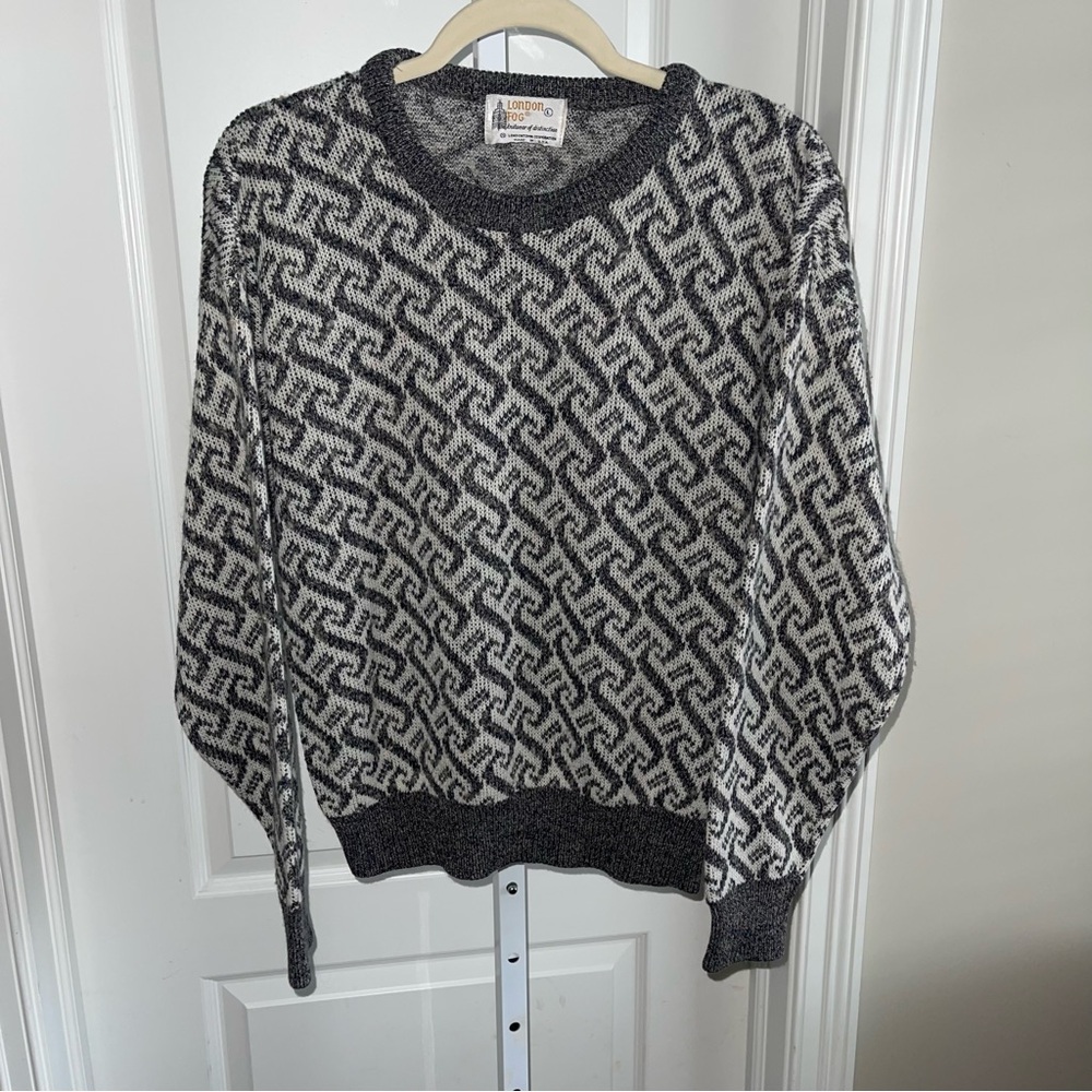 London Fog Vintage Knit Sweater Geometric Pattern Size L Cozy Crewneck 90s Style